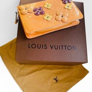 ✨ RARE Louis Vuitton Limited Edition Monogram Vernis Lexington Fleurs Pochette ✨